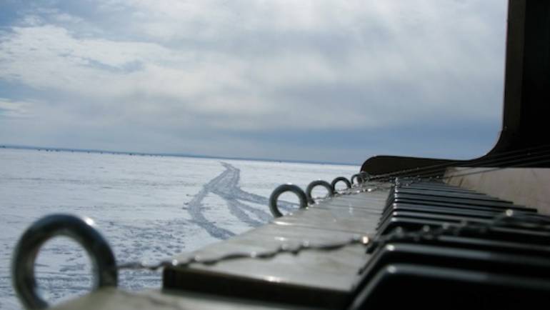 Frozen_piano-keyboard-closeup1-300x225.jpg